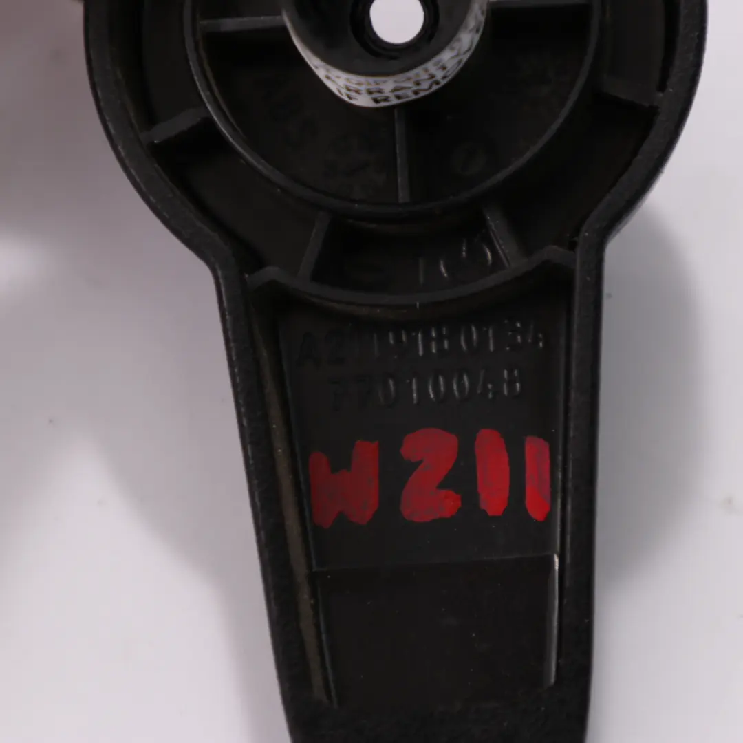 Maniglia sedile Mercedes W211 C219 regolazione anteriore sinistra per con numero di parte A2119180134 Maniglia sedile Mercedes W211 C219 regolazione anteriore sinistra - SKU A2119180134 - Numero di parte A2119180134