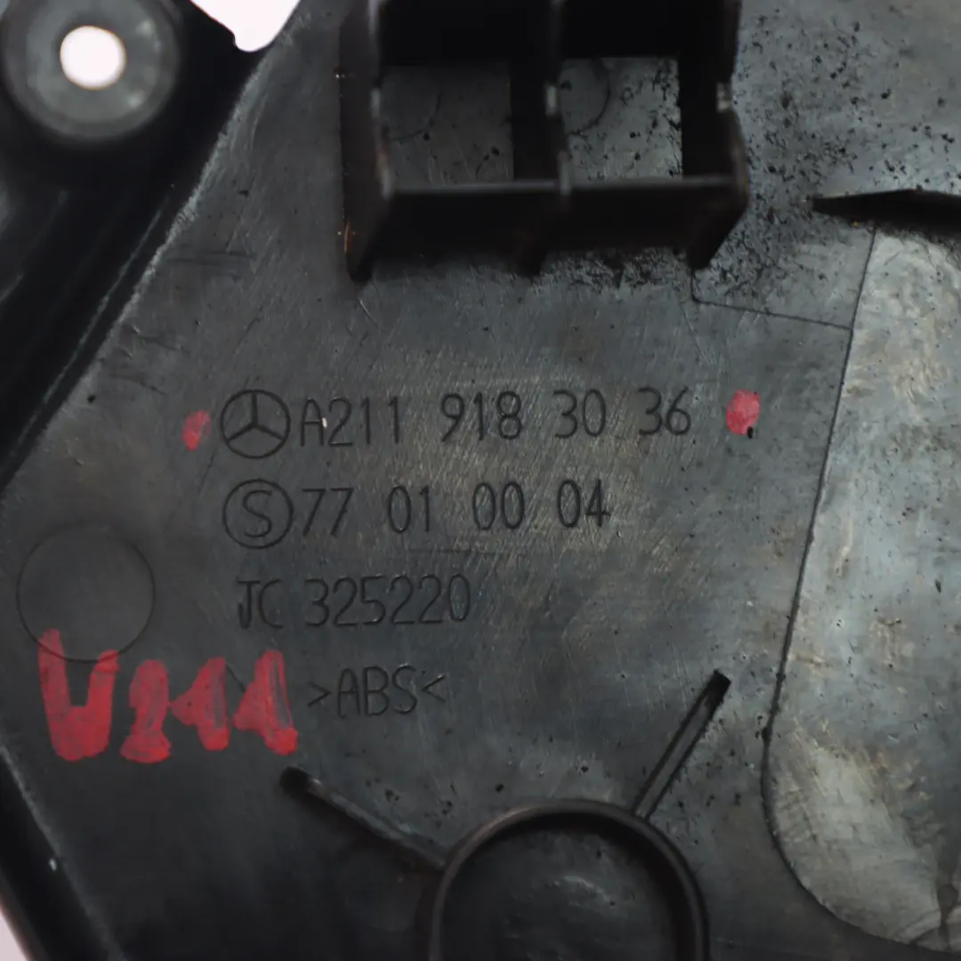 Panneau de recouvrement de siège avant intérieur droit pour Mercedes W211 à propos du numéro de pièce A2119183036 Mercedes W211 Panneau de recouvrement de siège avant intérieur droit - SKU A2119183036 - Numéro de pièce A2119183036