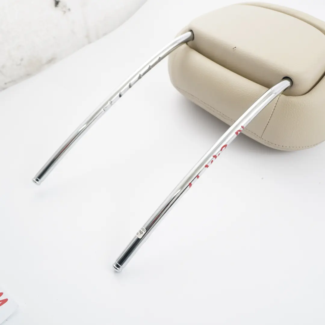 Zagłówek Fotela Przedni Skóra Beżowa do Mercedes W211 o numerze A2119700750 Mercedes W211 Zagłówek Fotela Przedni Skóra Beżowa - SKU A2119700750 - Numer Części A2119700750