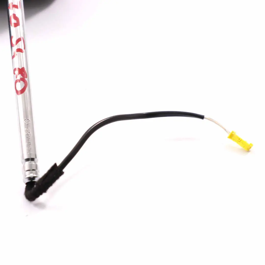 Appui-tête avant siège gauche droit simili cuir noir pour Mercedes W211 à propos du numéro de pièce A2119705480 Mercedes W211 Appui-tête avant siège gauche droit simili cuir noir - SKU A2119705480-1 - Numéro de pièce A2119705480