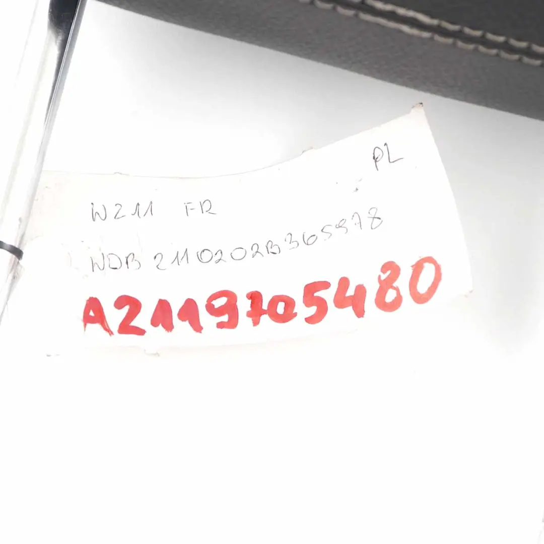 Reposacabezas Asiento Delantero Izquierdo Derecho Cuero Negro para Mercedes W211 con número de pieza A2119705480 Mercedes W211 Reposacabezas Asiento Delantero Izquierdo Derecho Cuero Negro - SKU A2119705480 - Número de pieza A2119705480