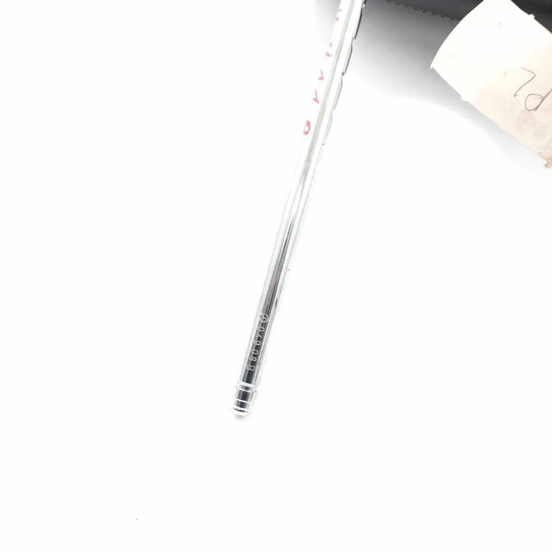 Appui-tête avant siège gauche droit simili cuir noir pour Mercedes W211 à propos du numéro de pièce A2119705480 Mercedes W211 Appui-tête avant siège gauche droit simili cuir noir - SKU A2119705480 - Numéro de pièce A2119705480