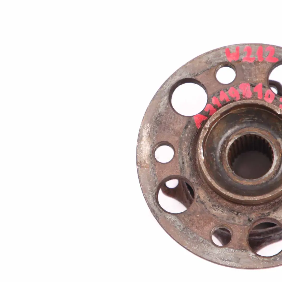 Mercedes W204 Assale Posteriore Flangia Mozzo A2303570308 - SKU A2119810227 - Numero di parte A2119810227