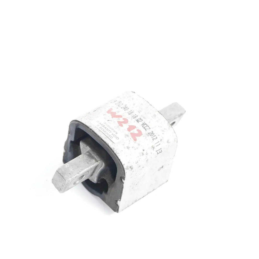  Soporte caja cambios del motor Mercedes W212 Diesel OM651 Soporte de soporte - SKU A2122401818 - Número de pieza A2122401818