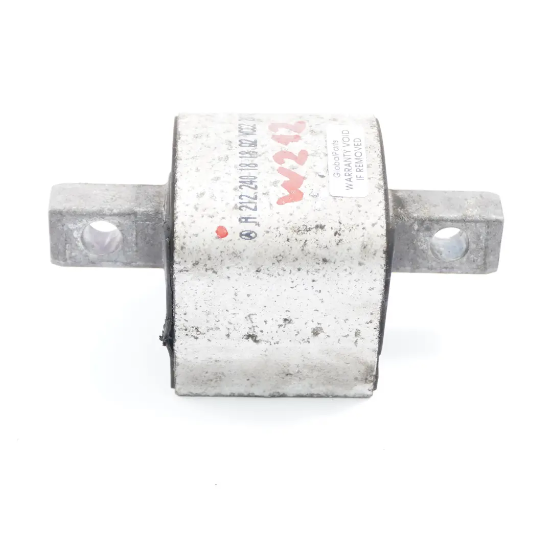 OM651 Łapa Poduszka Silnika Skrzyni do Mercedes W212 o numerze A2122401818 Mercedes W212 OM651 Łapa Poduszka Silnika Skrzyni - SKU A2122401818 - Numer Części A2122401818