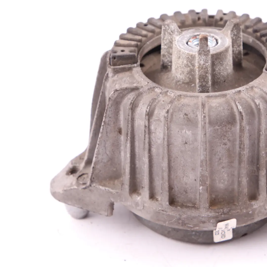 Mount Mercedes W212 Diesel OM651 Right O/S Support Holder to Engine with Part number A2122401917 Engine Mount Mercedes W212 Diesel OM651 Right O/S Support Holder - SKU A2122401917 - Part number A2122401917