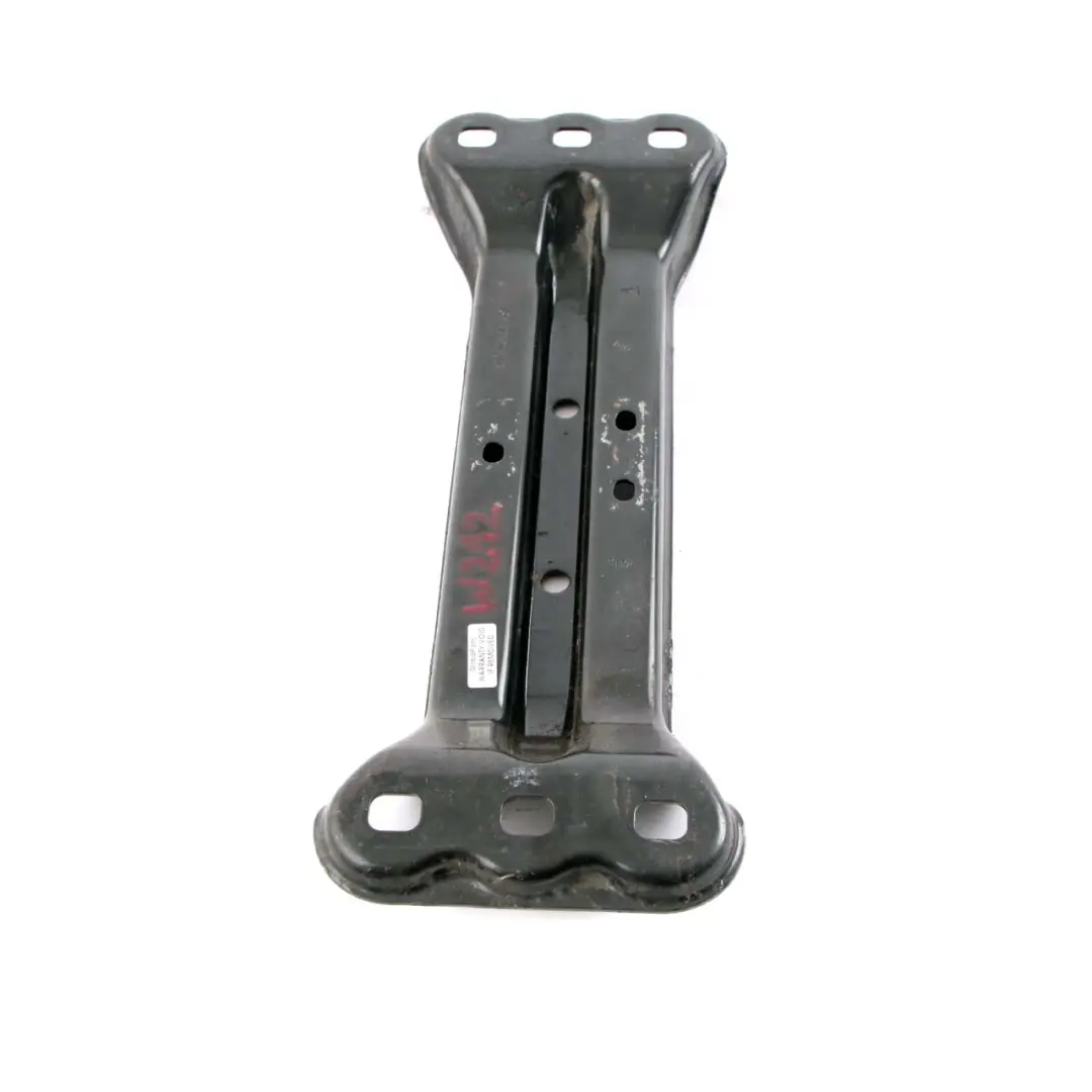 Supporto Motore Mercedes W212 Supporto Staffa Cuscinetto Portante per con numero di parte A2122402002 Supporto Motore Mercedes W212 Supporto Staffa Cuscinetto Portante - SKU A2122402002 - Numero di parte A2122402002