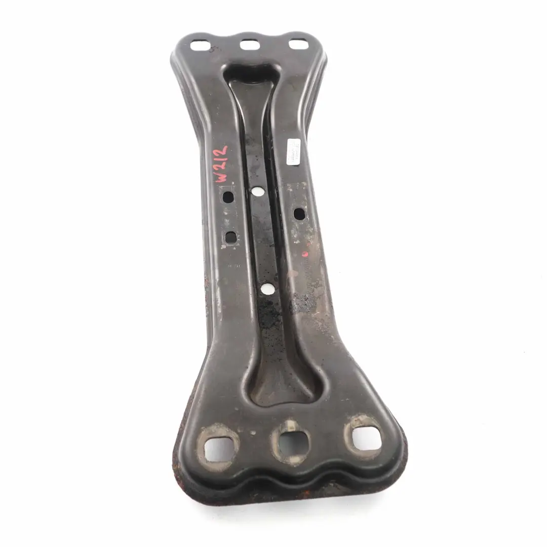 Łapa Mocowanie Skrzyni Automat do Mercedes W212 o numerze A2122422001 Mercedes W212 Łapa Mocowanie Skrzyni Automat - SKU A2122422001 - Numer Części A2122422001