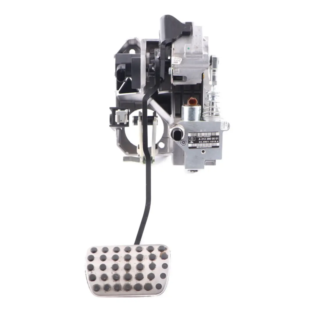 Brake Pedal Assembly Automatic Transmission to Mercedes W212 with Part number A2122900501 Mercedes W212 Brake Pedal Assembly Automatic Transmission - SKU A2122900501 - Part number A2122900501