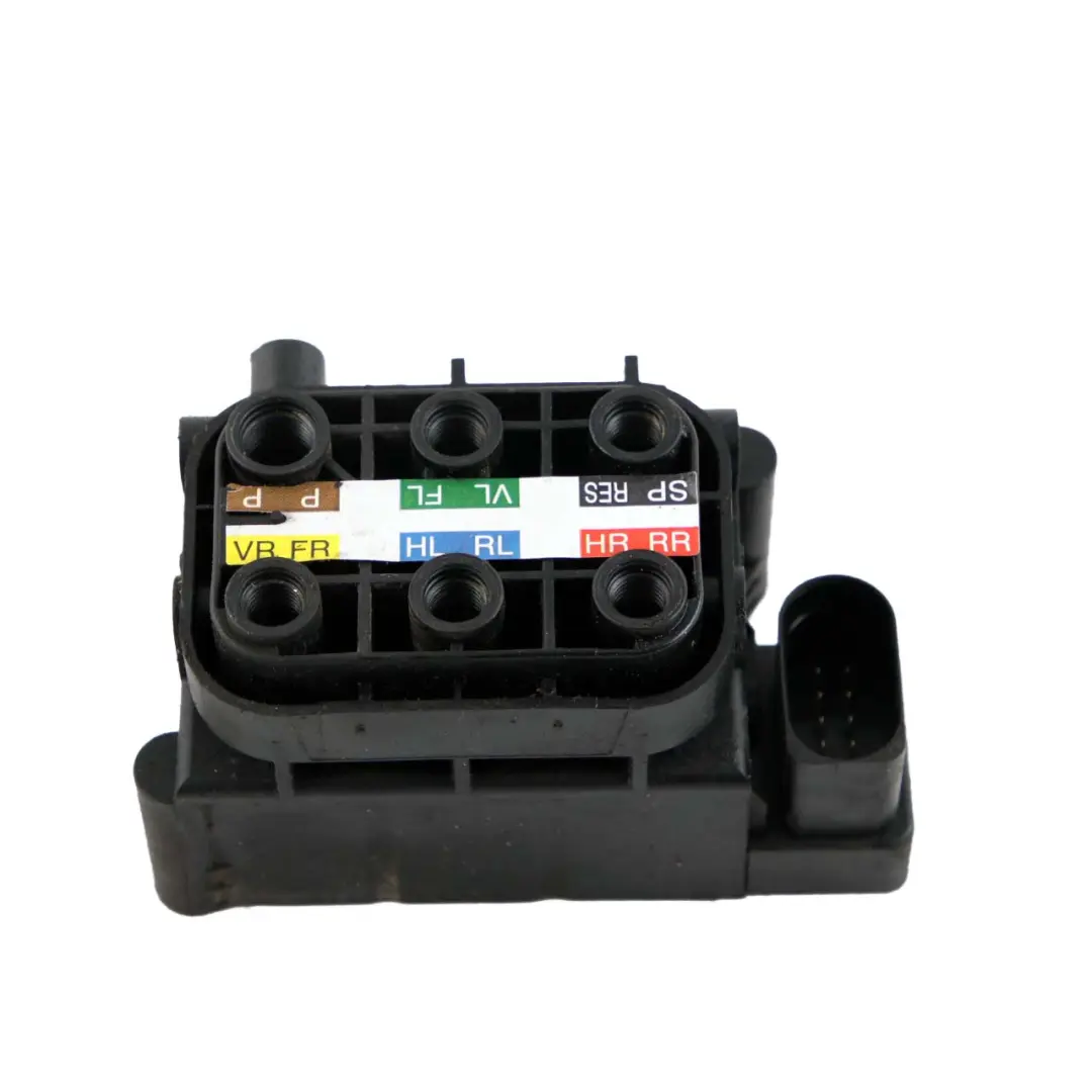 Rozdzielacz Zawór Zawieszenia do Mercedes W221 o numerze A2123200358 Mercedes W221 Rozdzielacz Zawór Zawieszenia - SKU A2123200358 - Numer Części A2123200358