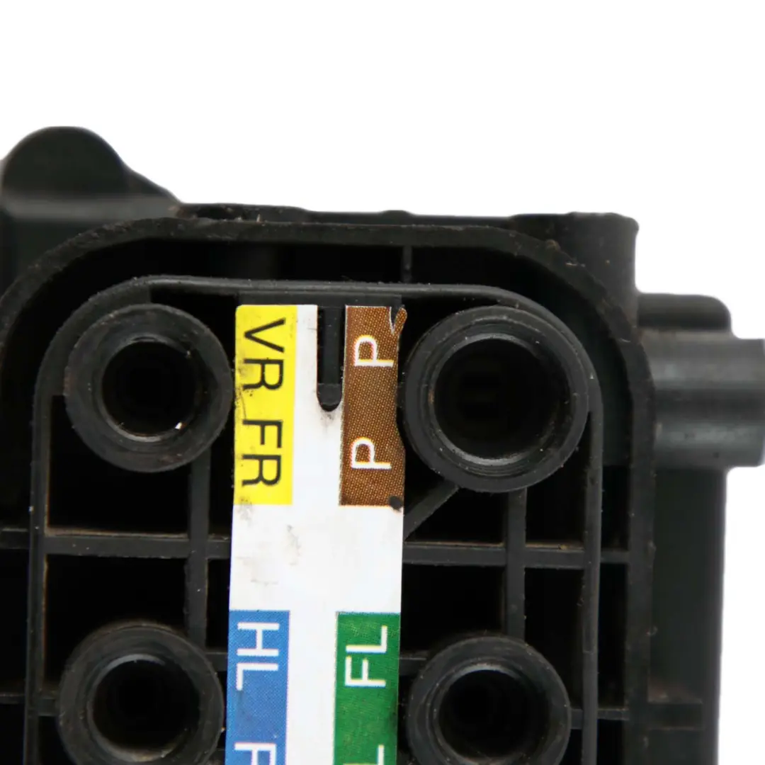 Mercedes-Benz S W221 Valve Block Air Suspension Control Unit Module to with Part number A2123200358 Mercedes-Benz S W221 Valve Block Air Suspension Control Unit Module - SKU A2123200358 - Part number A2123200358