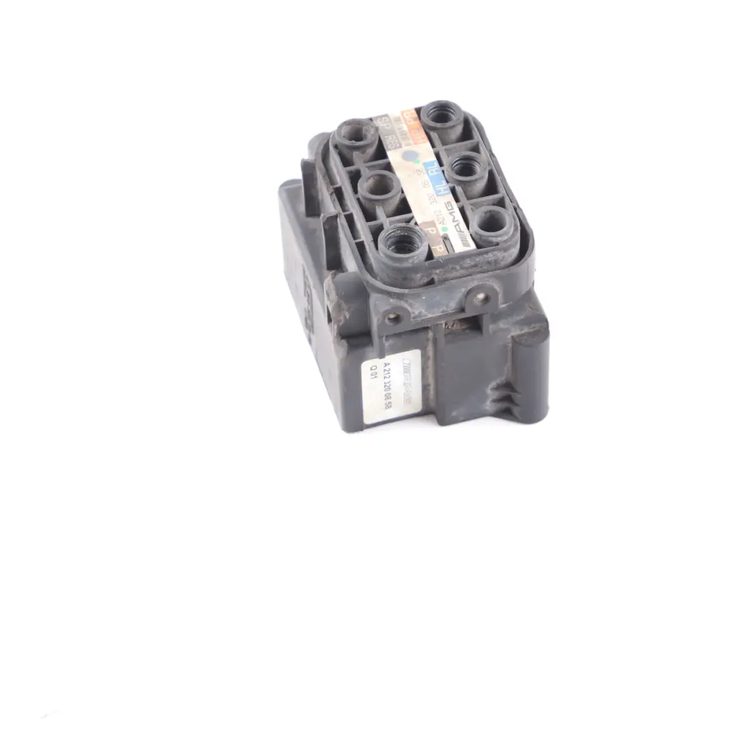 Bloc soupapes Module suspension pneumatique AMG pour Mercedes W212 à propos du numéro de pièce A2123200558 Mercedes W212 Bloc soupapes Module suspension pneumatique AMG - SKU A2123200558 - Numéro de pièce A2123200558