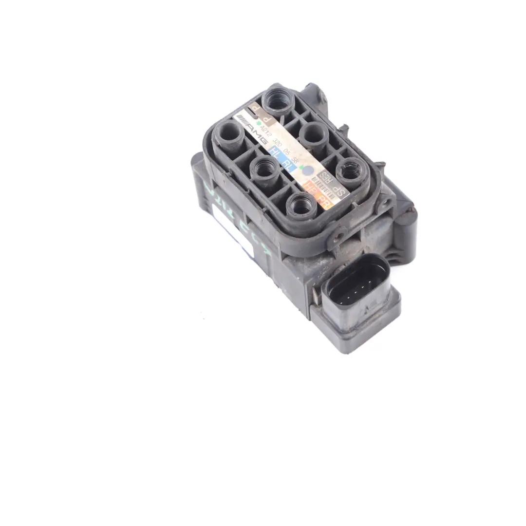 Valve Block AMG Air Suspension Control Unit Module to Mercedes W212 with Part number A2123200558 Mercedes W212 Valve Block AMG Air Suspension Control Unit Module - SKU A2123200558 - Part number A2123200558