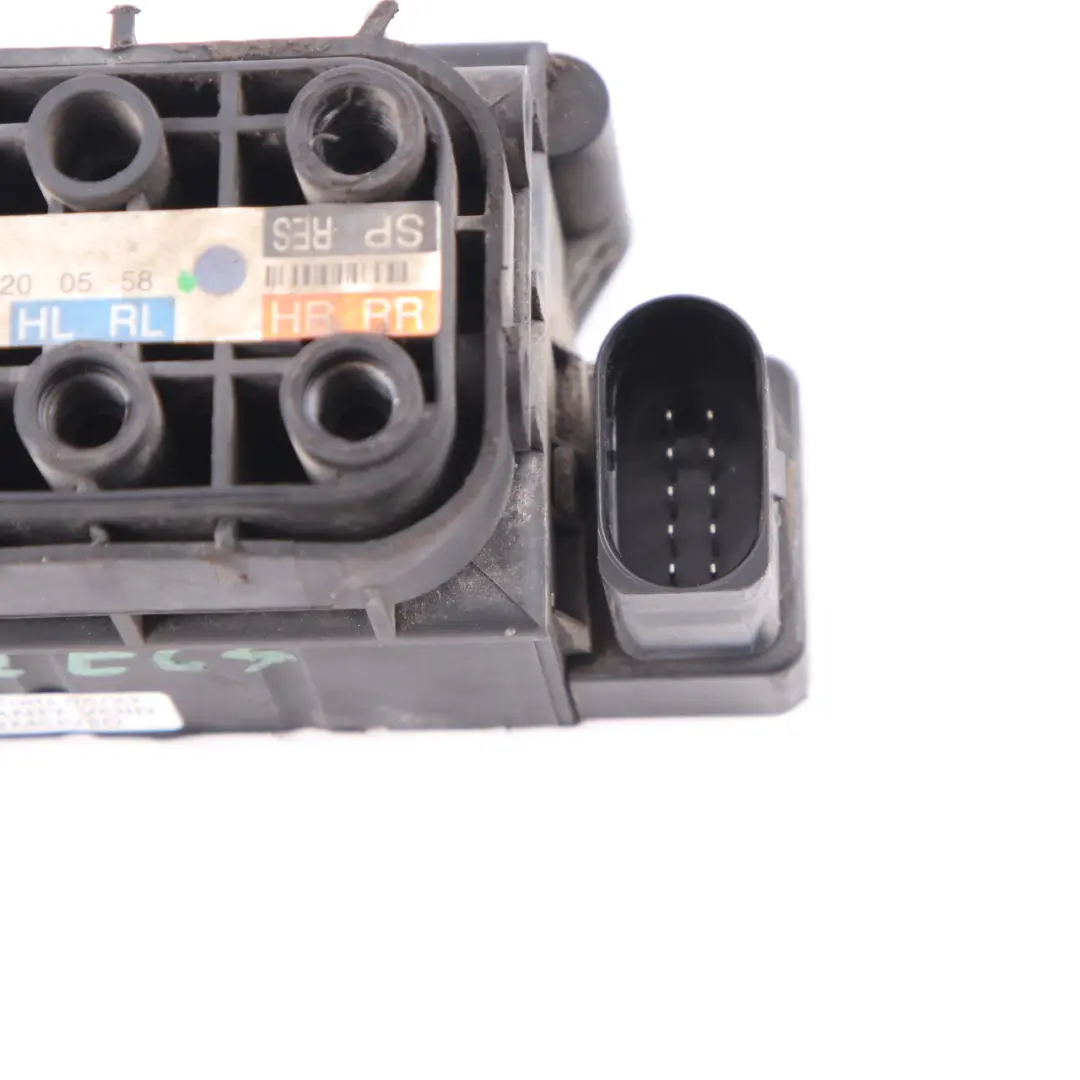 Ventilblock AMG Luftfederung Steuergerät Modul für Mercedes W212 mit Teilenummer A2123200558 Mercedes W212 Ventilblock AMG Luftfederung Steuergerät Modul - SKU A2123200558 - Teilenummer A2123200558