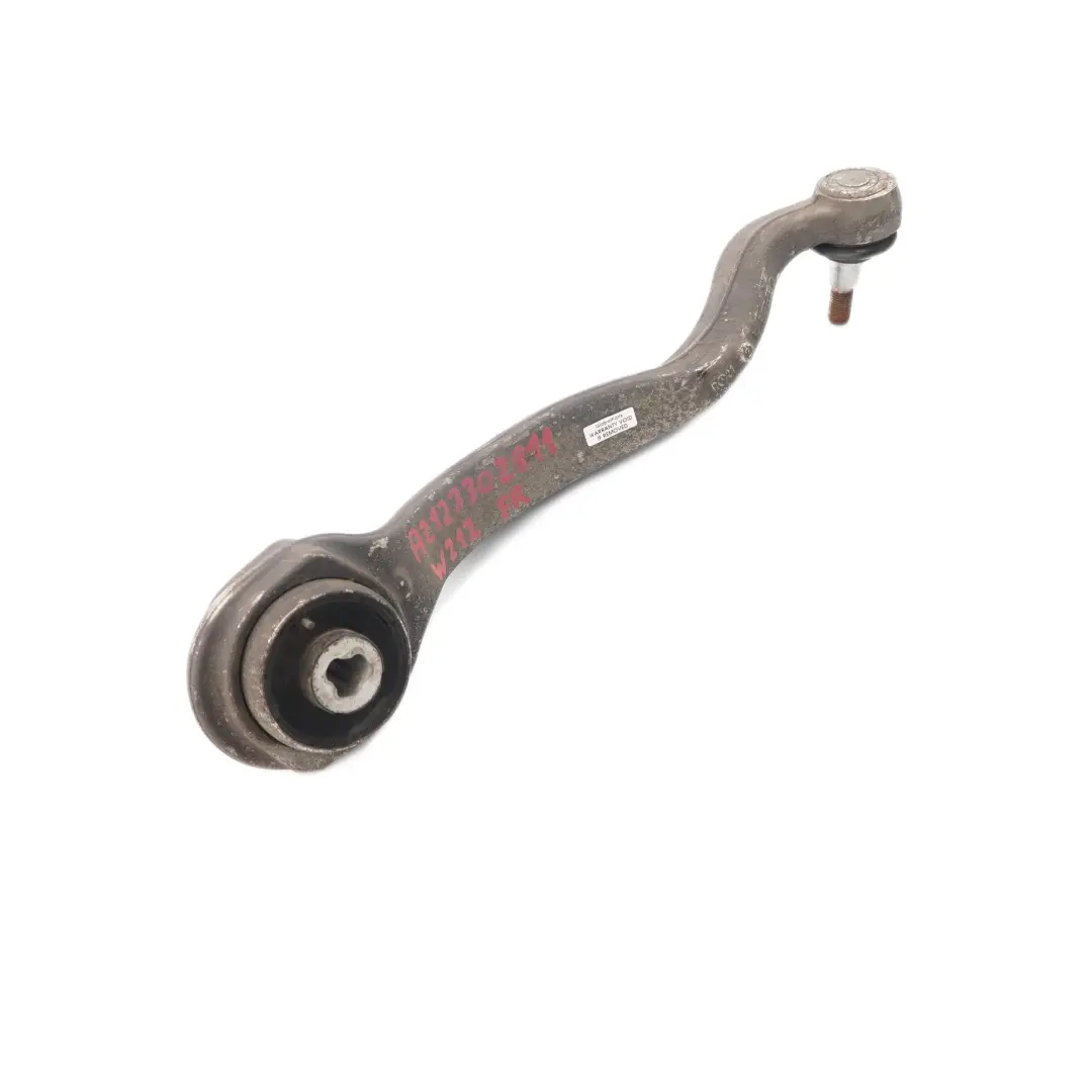 Wahacz Zawieszenia Prawy Przedni do Mercedes W212 o numerze A2123302811 Mercedes W212 Wahacz Zawieszenia Prawy Przedni - SKU A2123302811 - Numer Części A2123302811