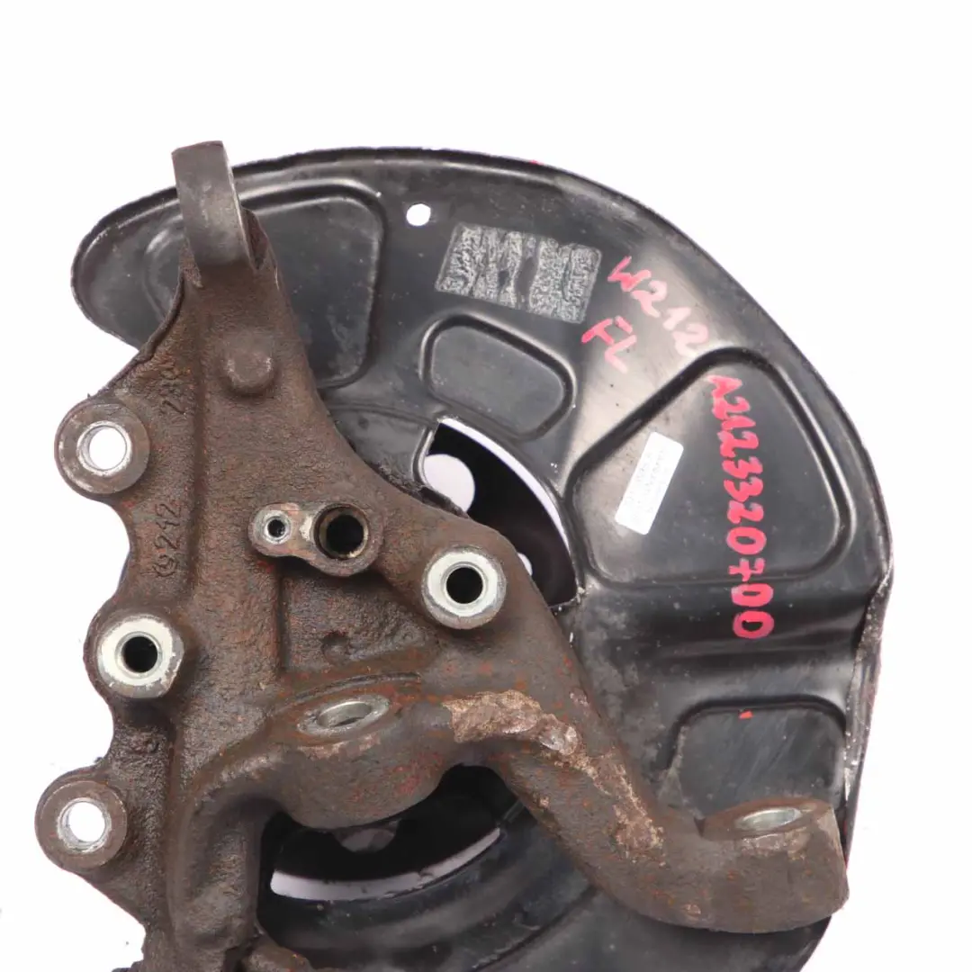 Mercedes W212 Porte-roue avant gauche Moyeu de roue - SKU A2123320700-1 - Numéro de pièce A2123320700