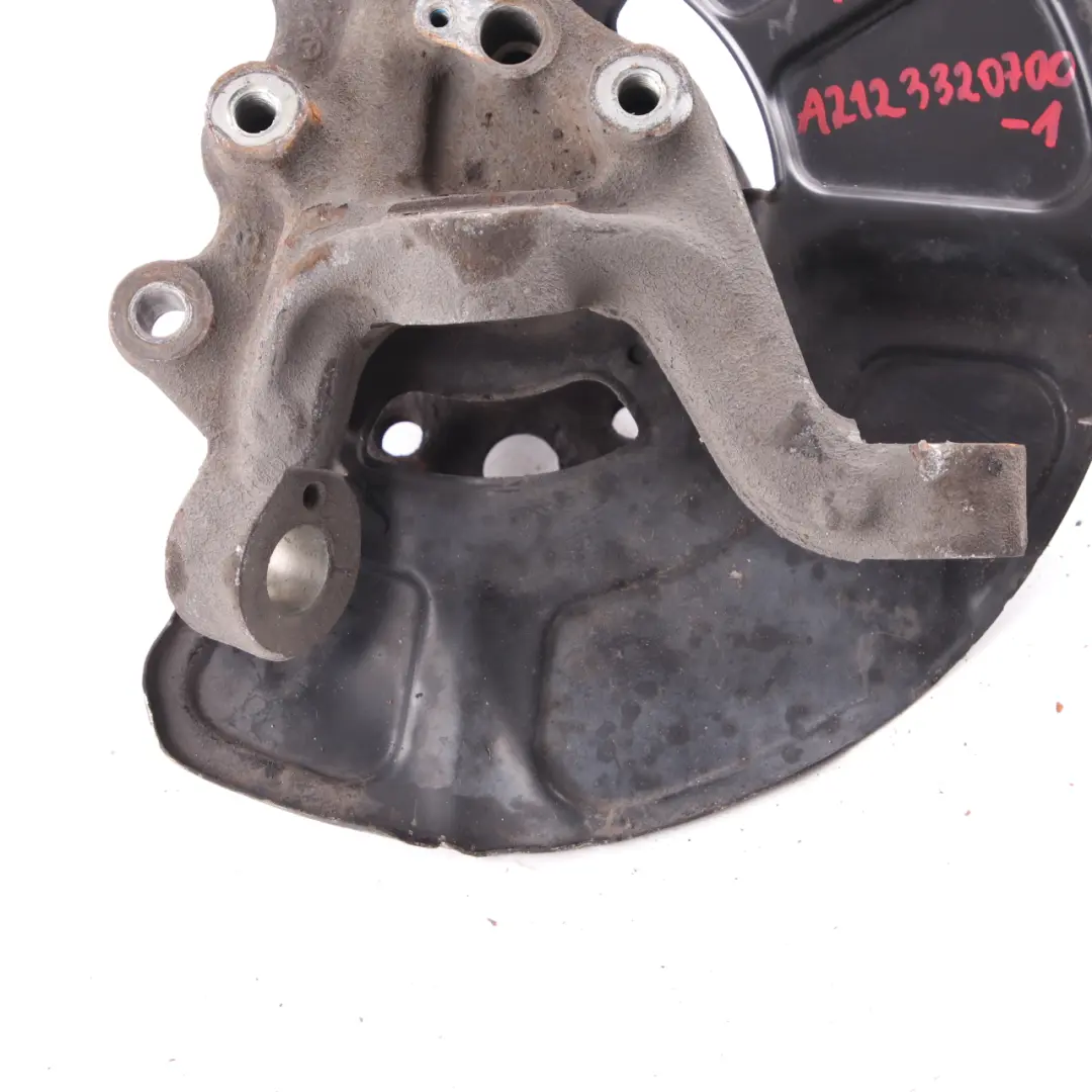 Portaruota anteriore sinistro snodo ruota per Mercedes W212 con numero di parte A2123320700 Mercedes W212 Portaruota anteriore sinistro snodo ruota - SKU A2123320700-1 - Numero di parte A2123320700