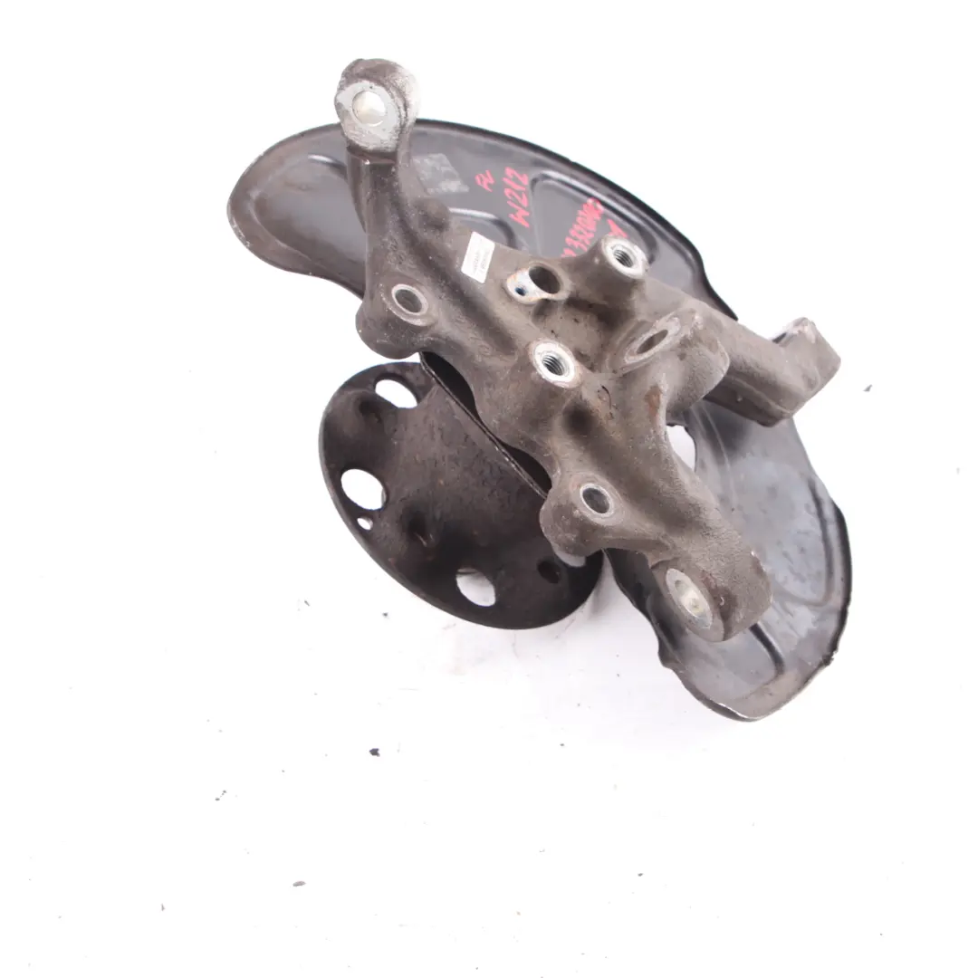Portaruota anteriore sinistro snodo ruota per Mercedes W212 con numero di parte A2123320700 Mercedes W212 Portaruota anteriore sinistro snodo ruota - SKU A2123320700-1 - Numero di parte A2123320700