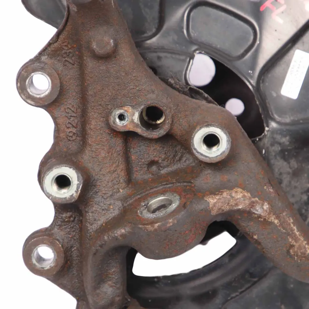 Mercedes W212 Rueda Delantera Izquierda Eje Suspension Rueda Hub Mount - SKU A2123320700 - Número de pieza A2123320700