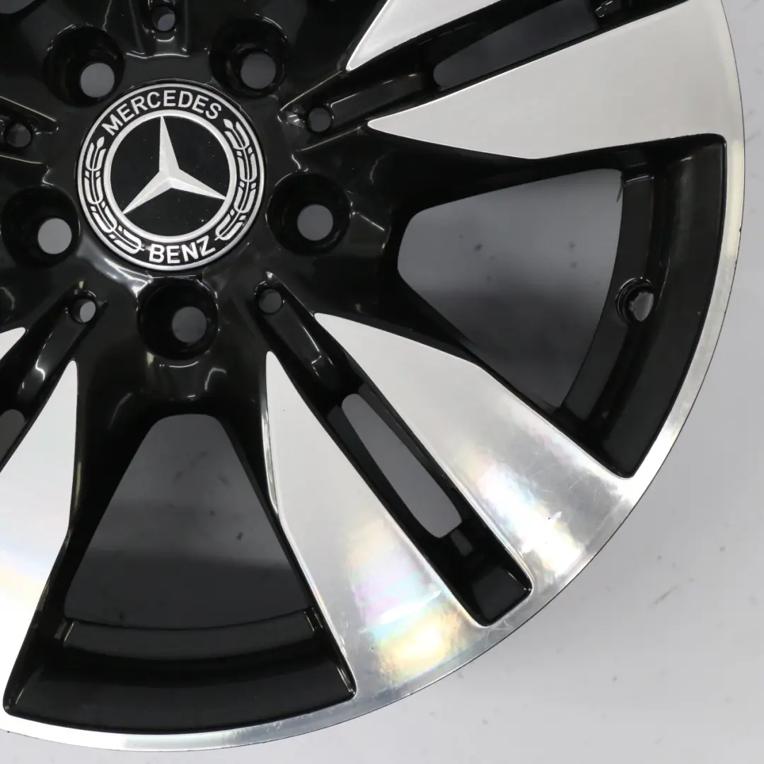 Cerchio in lega nero a 5 doppie razze 16" ET:46 8J per Mercedes W212 con numero di parte A2124010202 Mercedes W212 Cerchio in lega nero a 5 doppie razze 16" ET:46 8J - SKU A2124010202-6 - Numero di parte A2124010202