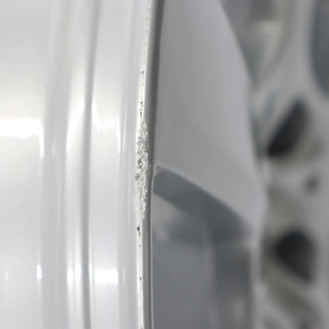 Mercedes W212 Eje trasero de Plata Llanta de Aleacion 18 "ET: 54 9J - SKU A2124011402-1 - Número de pieza A2124011402