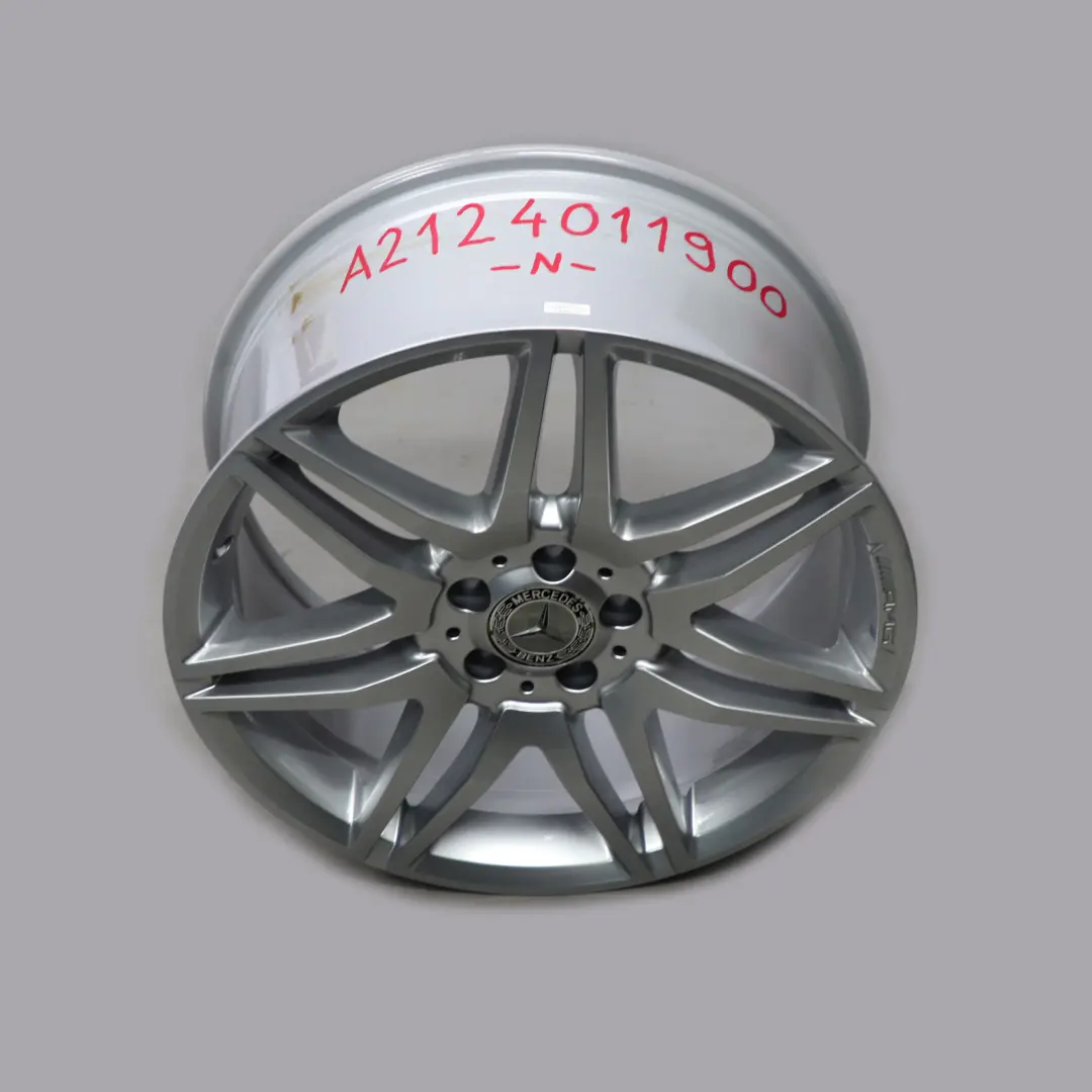 Mercedes-Benz W207 C207 Cerchi AlluMini o 19" AMG 7 Doppelspeichen per con numero di parte A2124011900 Mercedes-Benz W207 C207 Cerchi AlluMini o 19" AMG 7 Doppelspeichen - SKU A2124011900 - Numero di parte A2124011900
