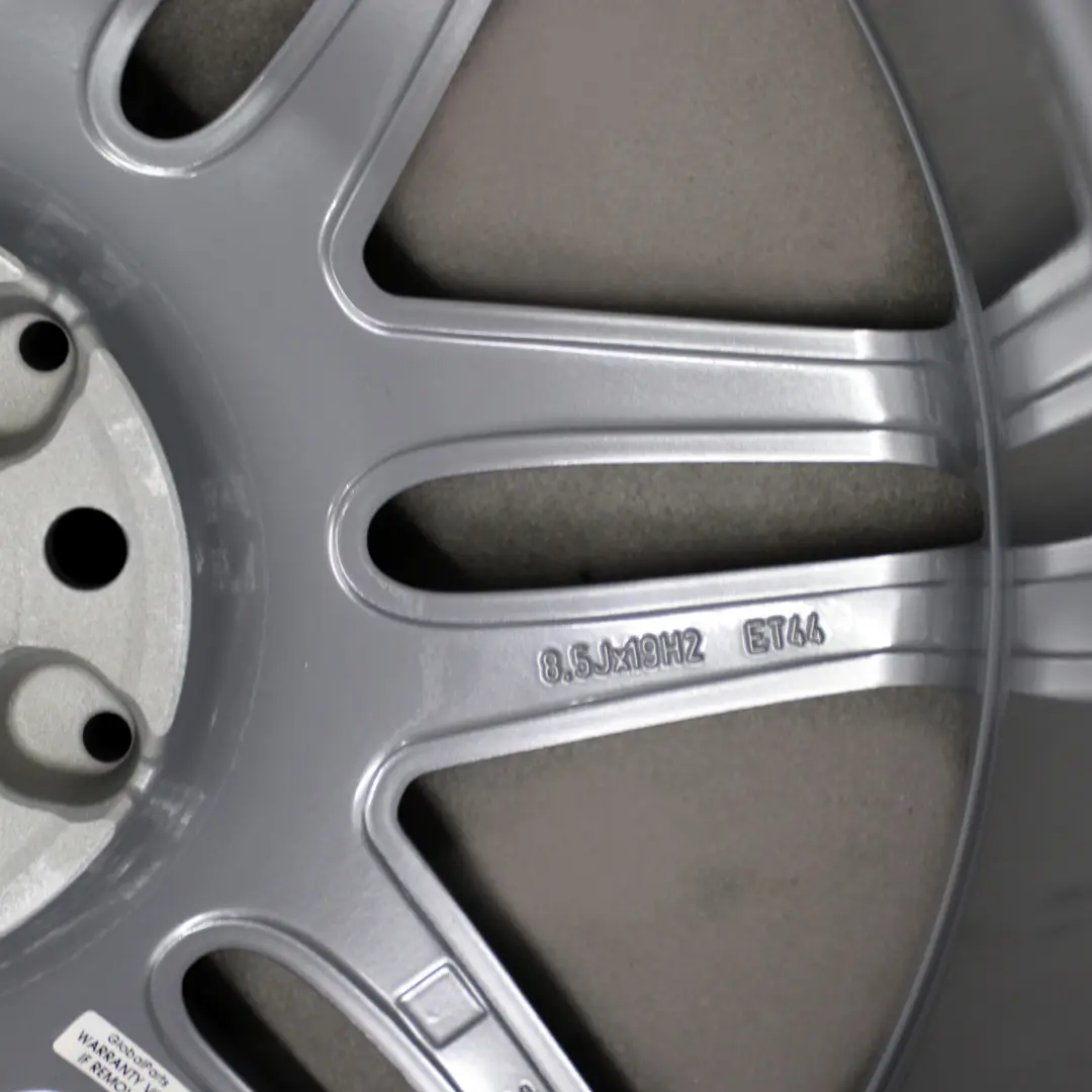 Mercedes-Benz W207 C207 Llanta De aleacion 19" AMG 7 Doble Radio para con número de pieza A2124011900 Mercedes-Benz W207 C207 Llanta De aleacion 19" AMG 7 Doble Radio - SKU A2124011900 - Número de pieza A2124011900