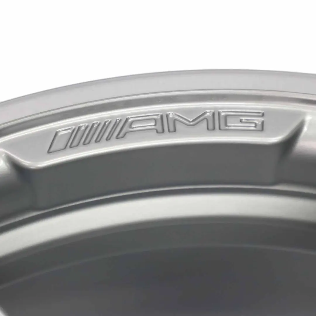 Mercedes-Benz W212 Hinten Silber Alufelge Alu Felge 18" ET:54 9J für mit Teilenummer A2124012402 Mercedes-Benz W212 Hinten Silber Alufelge Alu Felge 18" ET:54 9J - SKU A2124012402 - Teilenummer A2124012402