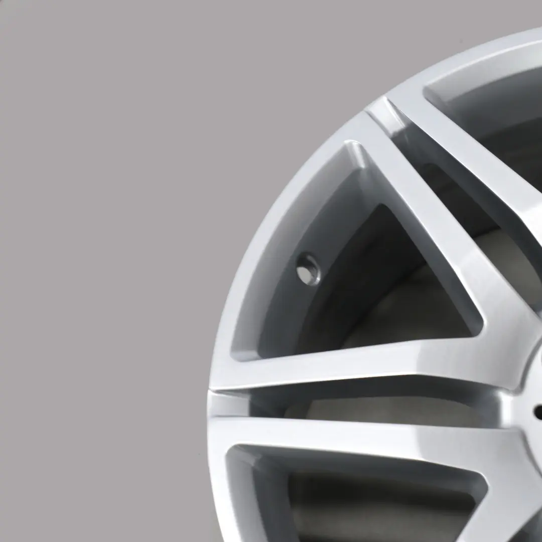  Mercedes-Benz W207 C207 Alliage AluMinium Jante 19" AMG Rayons - SKU A2124014702 - Numéro de pièce A2124014702