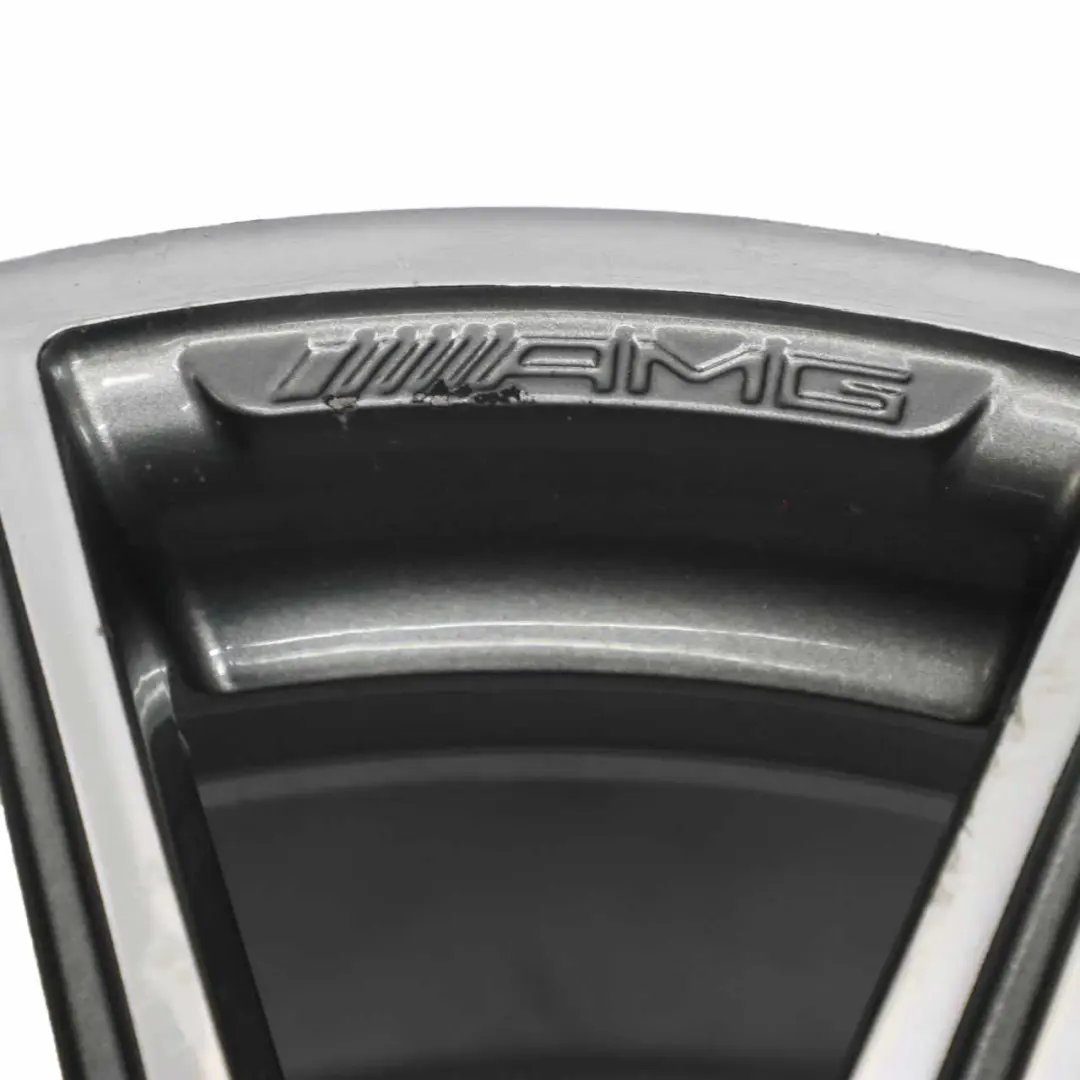 Cerchio in lega a 10 razze 19" ET:52 9,5J per Mercedes W212 E63 AMG con numero di parte A2124015102 Mercedes W212 E63 AMG Cerchio in lega a 10 razze 19" ET:52 9,5J - SKU A2124015102-1 - Numero di parte A2124015102