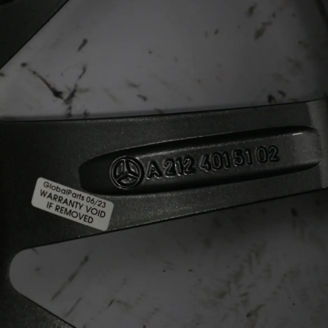 Jante Alliage 10 branches 19" ET:52 9,5J pour Mercedes W212 E63 AMG à propos du numéro de pièce A2124015102 Mercedes W212 E63 AMG Jante Alliage 10 branches 19" ET:52 9,5J - SKU A2124015102-2 - Numéro de pièce A2124015102