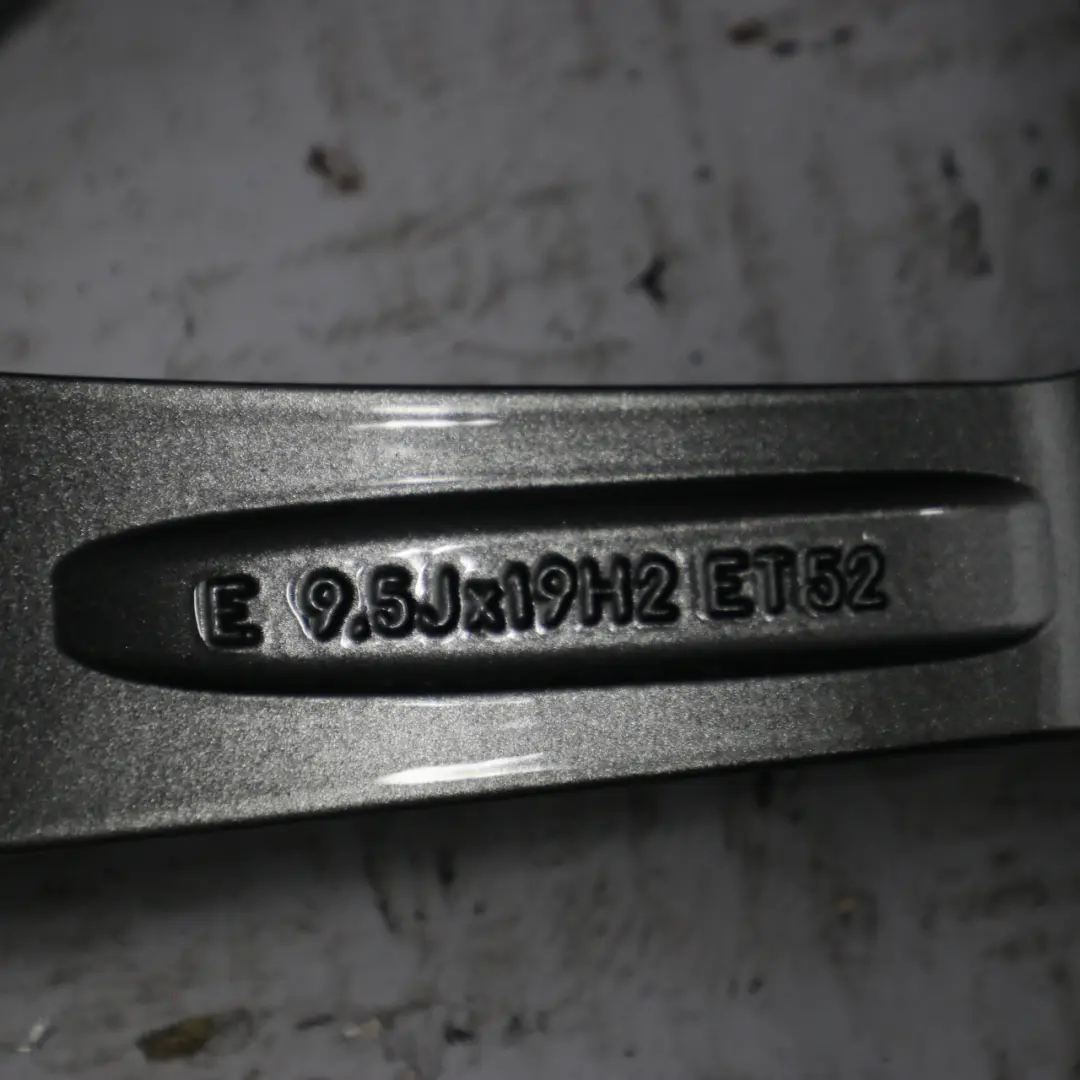 Leichtmetallfelge 10-Speichen Rad 19" 9,5J für Mercedes W212 E63 AMG mit Teilenummer A2124015102 Mercedes W212 E63 AMG Leichtmetallfelge 10-Speichen Rad 19" 9,5J - SKU A2124015102-2 - Teilenummer A2124015102