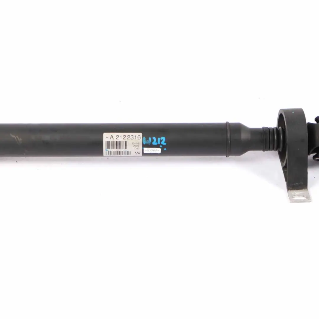 Kardanwelle Antriebswelle OM651 Automatikgetriebe für Mercedes W212 mit Teilenummer A2124102316 Mercedes W212 Kardanwelle Antriebswelle OM651 Automatikgetriebe - SKU A2124102316 - Teilenummer A2124102316