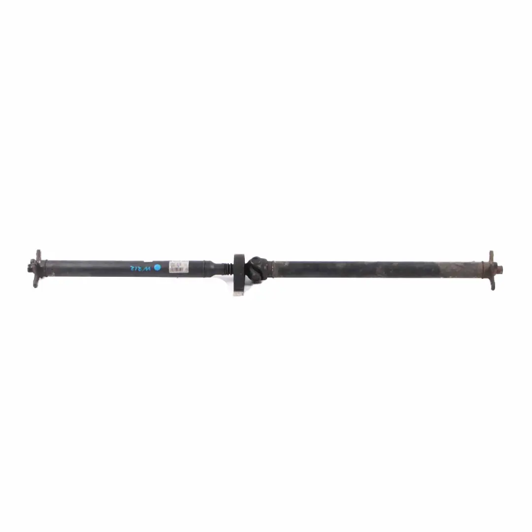 Albero trasmissione Propshaft OM651 Cambio automatico per Mercedes W212 con numero di parte A2124103416 Mercedes W212 Albero trasmissione Propshaft OM651 Cambio automatico - SKU A2124103416 - Numero di parte A2124103416