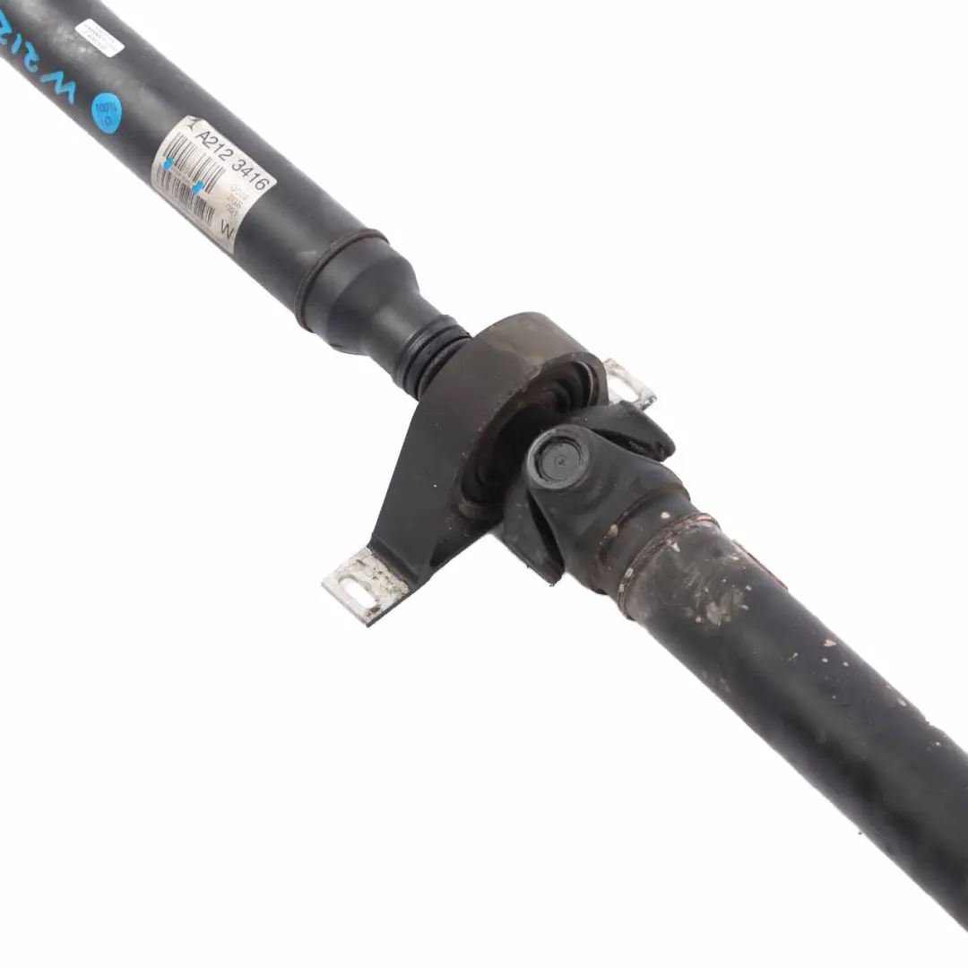 Kardanwelle Antriebswelle OM651 Automatikgetriebe für Mercedes W212 mit Teilenummer A2124103416 Mercedes W212 Kardanwelle Antriebswelle OM651 Automatikgetriebe - SKU A2124103416 - Teilenummer A2124103416
