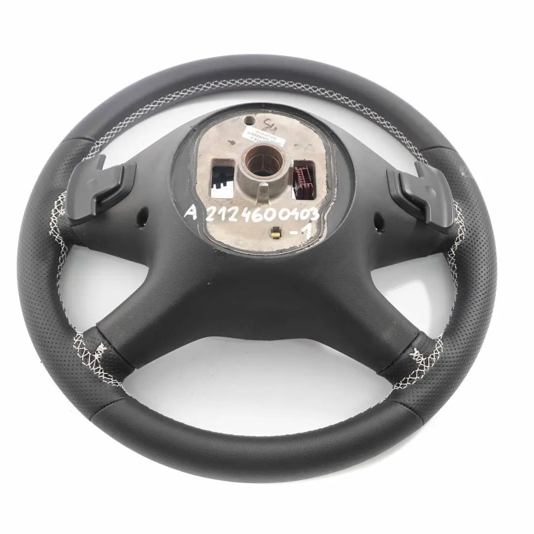 NOUVEAU Cuir Noir Sport Volant Palettes de Vitesses Blanc Fils pour Mercedes W212 à propos du numéro de pièce A2124600403 Mercedes W212 NOUVEAU Cuir Noir Sport Volant Palettes de Vitesses Blanc Fils - SKU A2124600403-1 - Numéro de pièce A2124600403