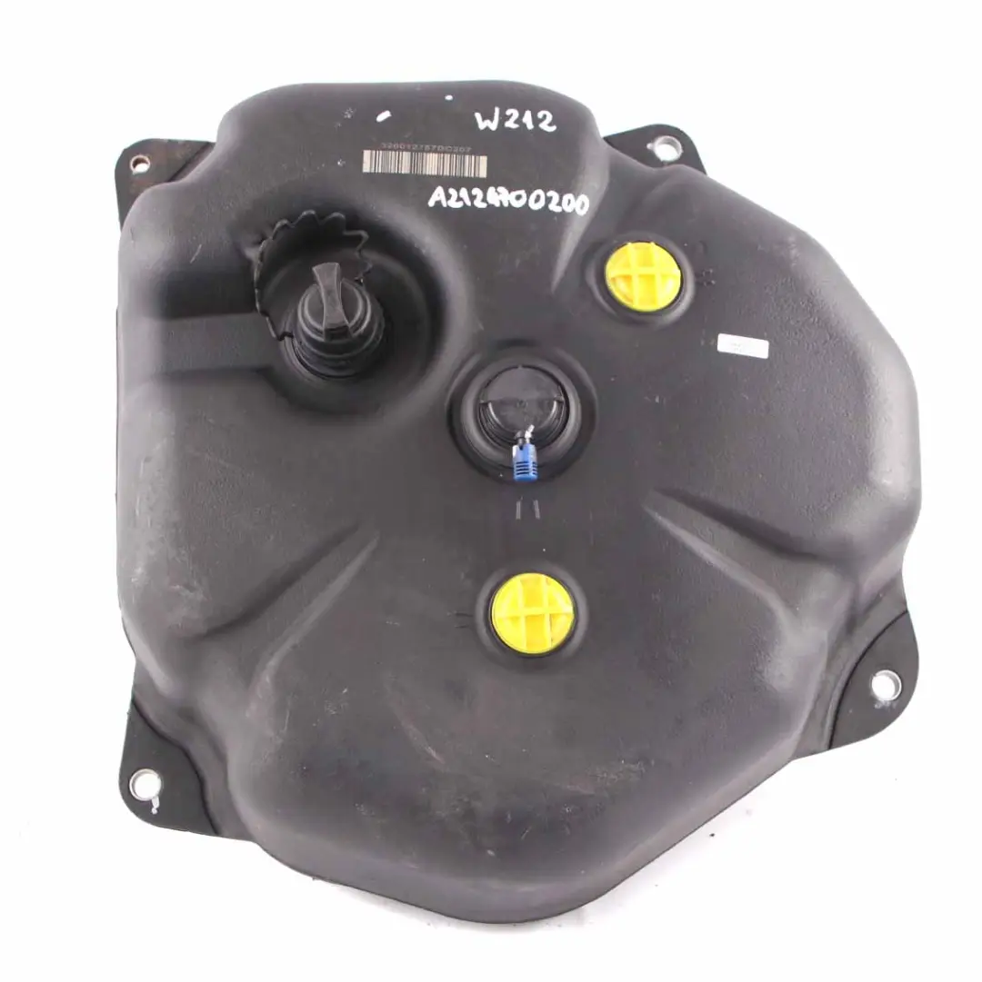 Réservoir Additif Mercedes W207 W212 BlueTec AdBlue Réservoir Diesel pour à propos du numéro de pièce A2124700200 Réservoir Additif Mercedes W207 W212 BlueTec AdBlue Réservoir Diesel - SKU A2124700200 - Numéro de pièce A2124700200
