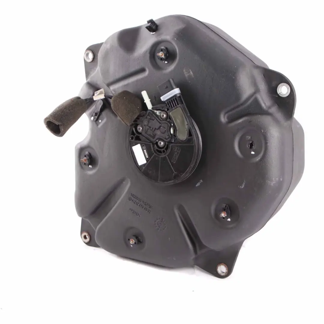 Réservoir Additif Mercedes W207 W212 BlueTec AdBlue Réservoir Diesel pour à propos du numéro de pièce A2124700200 Réservoir Additif Mercedes W207 W212 BlueTec AdBlue Réservoir Diesel - SKU A2124700200 - Numéro de pièce A2124700200