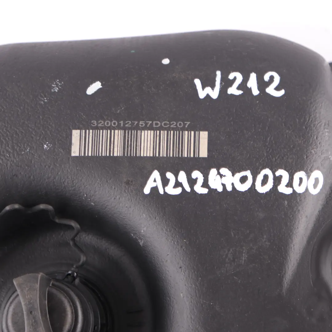 Serbatoio Additivo Mercedes W207 W212 Bluetec Adblue Diesel per con numero di parte A2124700200 Serbatoio Additivo Mercedes W207 W212 Bluetec Adblue Diesel - SKU A2124700200 - Numero di parte A2124700200