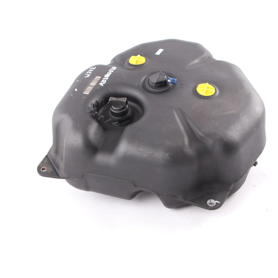 Additiv Tank Mercedes W207 W212 Bluetec Adblue Diesel Tank für mit Teilenummer A2124700200 Additiv Tank Mercedes W207 W212 Bluetec Adblue Diesel Tank - SKU A2124700200 - Teilenummer A2124700200