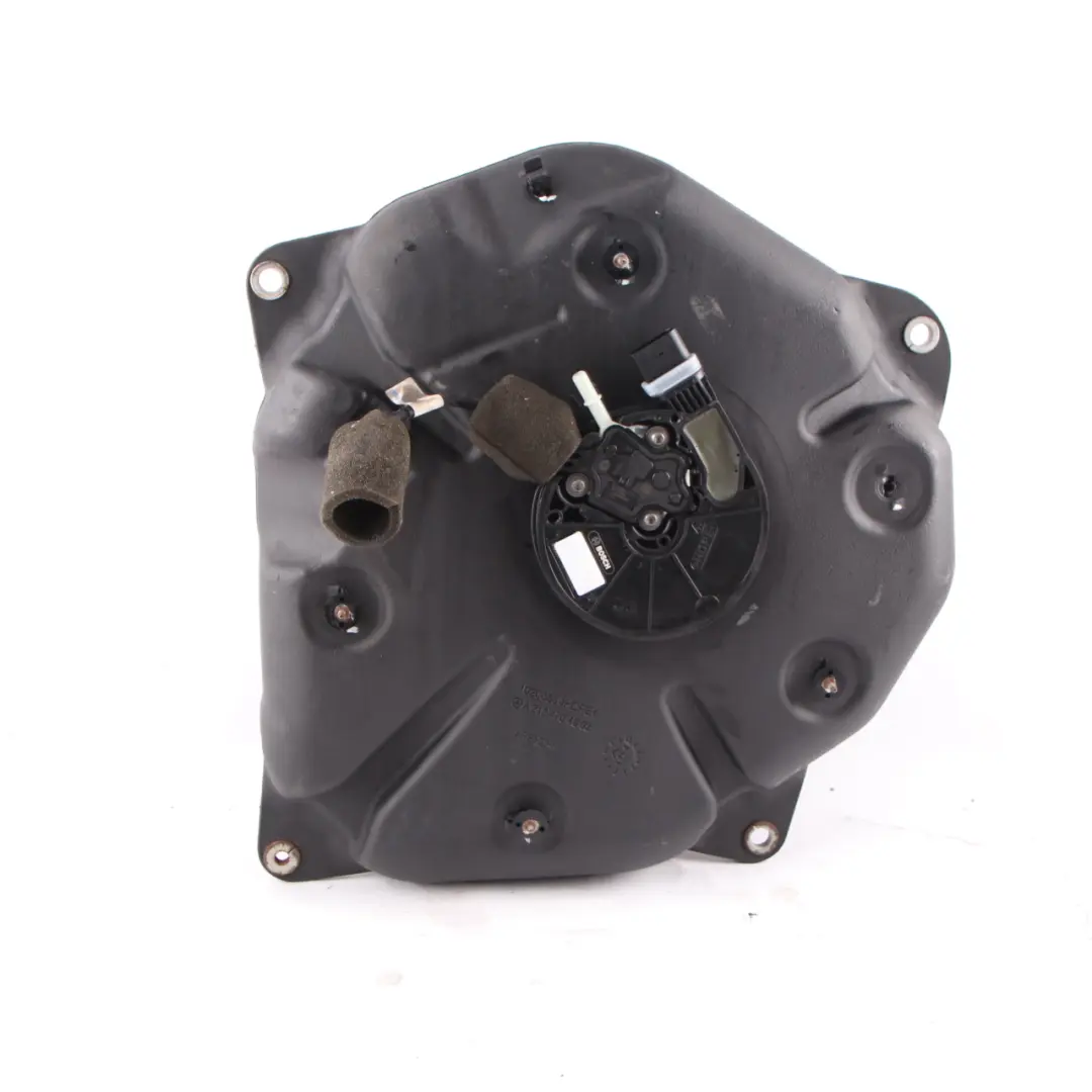 Additiv Tank Mercedes W207 W212 Bluetec Adblue Diesel Tank für mit Teilenummer A2124700200 Additiv Tank Mercedes W207 W212 Bluetec Adblue Diesel Tank - SKU A2124700200 - Teilenummer A2124700200