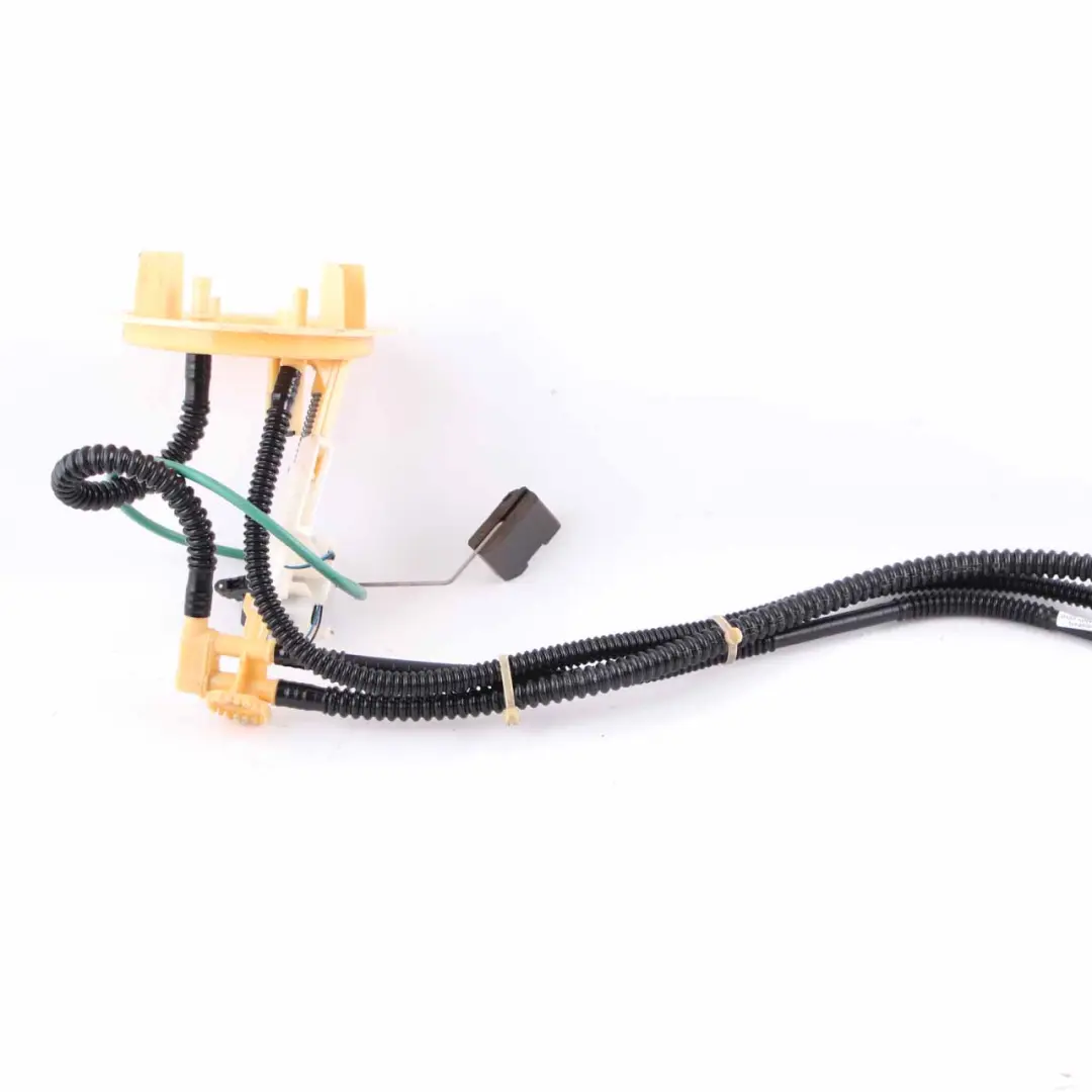 Sensore Livello Serbatoio Carburante Sender Diesel A2124700794 per Mercedes W212 con numero di parte A2124700400 Mercedes W212 Sensore Livello Serbatoio Carburante Sender Diesel A2124700794 - SKU A2124700400 - Numero di parte A2124700400