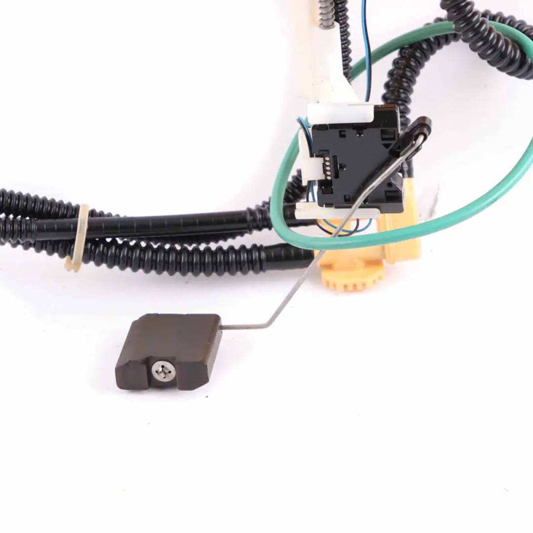 Mercedes W212 Kraftstofftankfüllstandssensor Sender Einheit Diesel A2124700794 - SKU A2124700400 - Teilenummer A2124700400