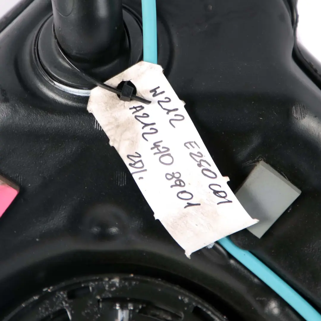 Kraftstofftank Diesel OM651 Komplett für Mercedes W212 mit Teilenummer A2124708601 Mercedes W212 Kraftstofftank Diesel OM651 Komplett - SKU A2124708601-1 - Teilenummer A2124708601