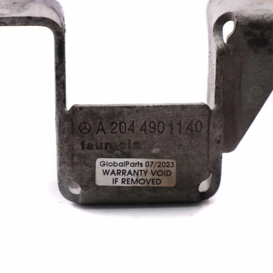 Staffa convertitore catalitico Mercedes W204 W212 OM651 Supporto A2044901140 per con numero di parte A2124900440 Staffa convertitore catalitico Mercedes W204 W212 OM651 Supporto A2044901140 - SKU A2124900440 - Numero di parte A2124900440