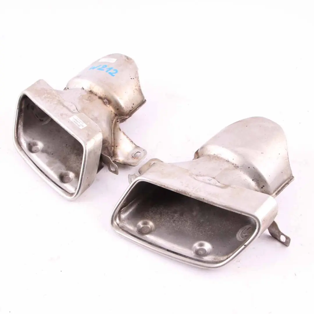Mercedes W212 Auspuff Endschalldämpfer Rohr hinten AMG Auspuffspitzen Set - SKU A2124902727 - Teilenummer A2124902727