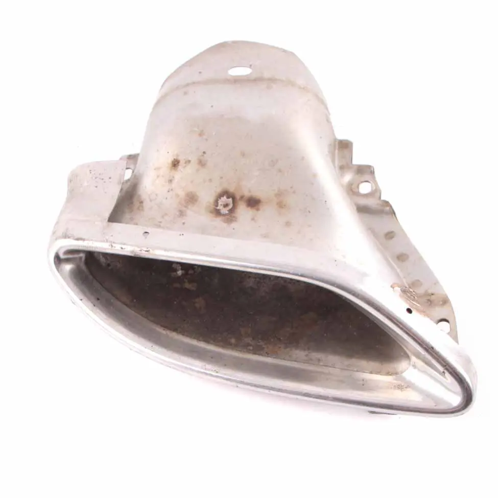Tubo di scarico posteriore destro AMG Punta di scarico per Mercedes W212 con numero di parte A2124902827 Mercedes W212 Tubo di scarico posteriore destro AMG Punta di scarico - SKU A2124902827 - Numero di parte A2124902827