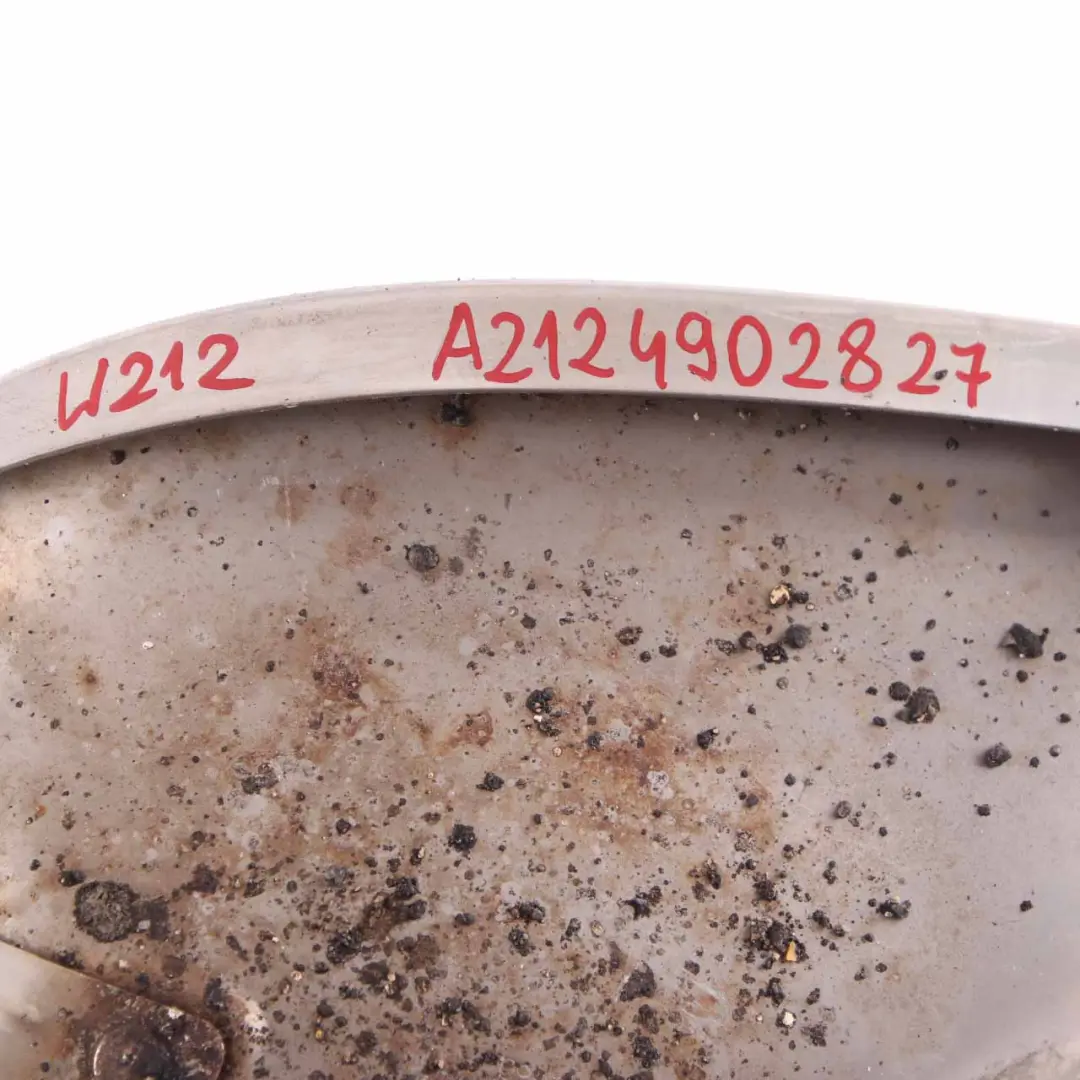 Prawa Końcówka Wydechu Tłumika Prawy Tył do Mercedes W212 o numerze A2124902827 Mercedes W212 Prawa Końcówka Wydechu Tłumika Prawy Tył - SKU A2124902827 - Numer Części A2124902827