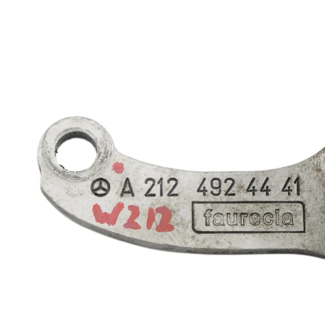 Mercedes W204 W212 Soporte De Montaje Silenciador Escape Montaje - SKU A2124924441 - Número de pieza A2124924441