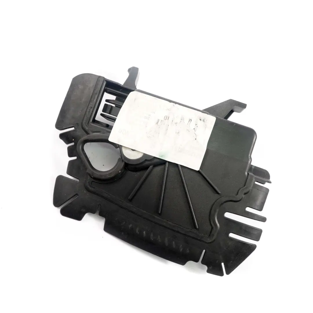  Mercedes-Benz C E Klasse W204 W212 Ölkühler Halterung Vorne Links - SKU A2125000131 - Teilenummer A2125000131